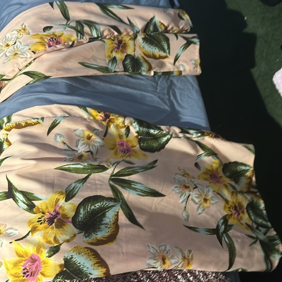 Comfy and pretty! - Picture 3 of 3